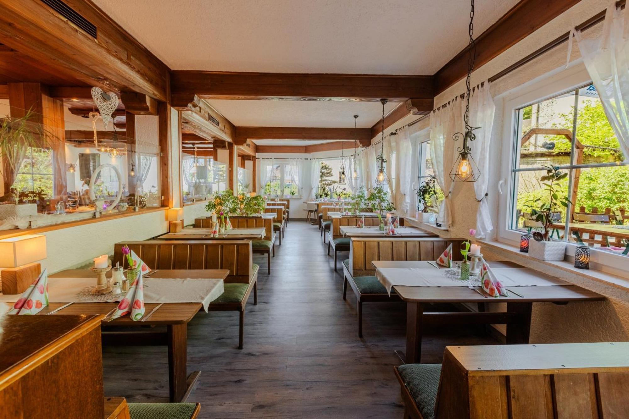 Landgasthof Zur Linde Heimbuchenthal Экстерьер фото